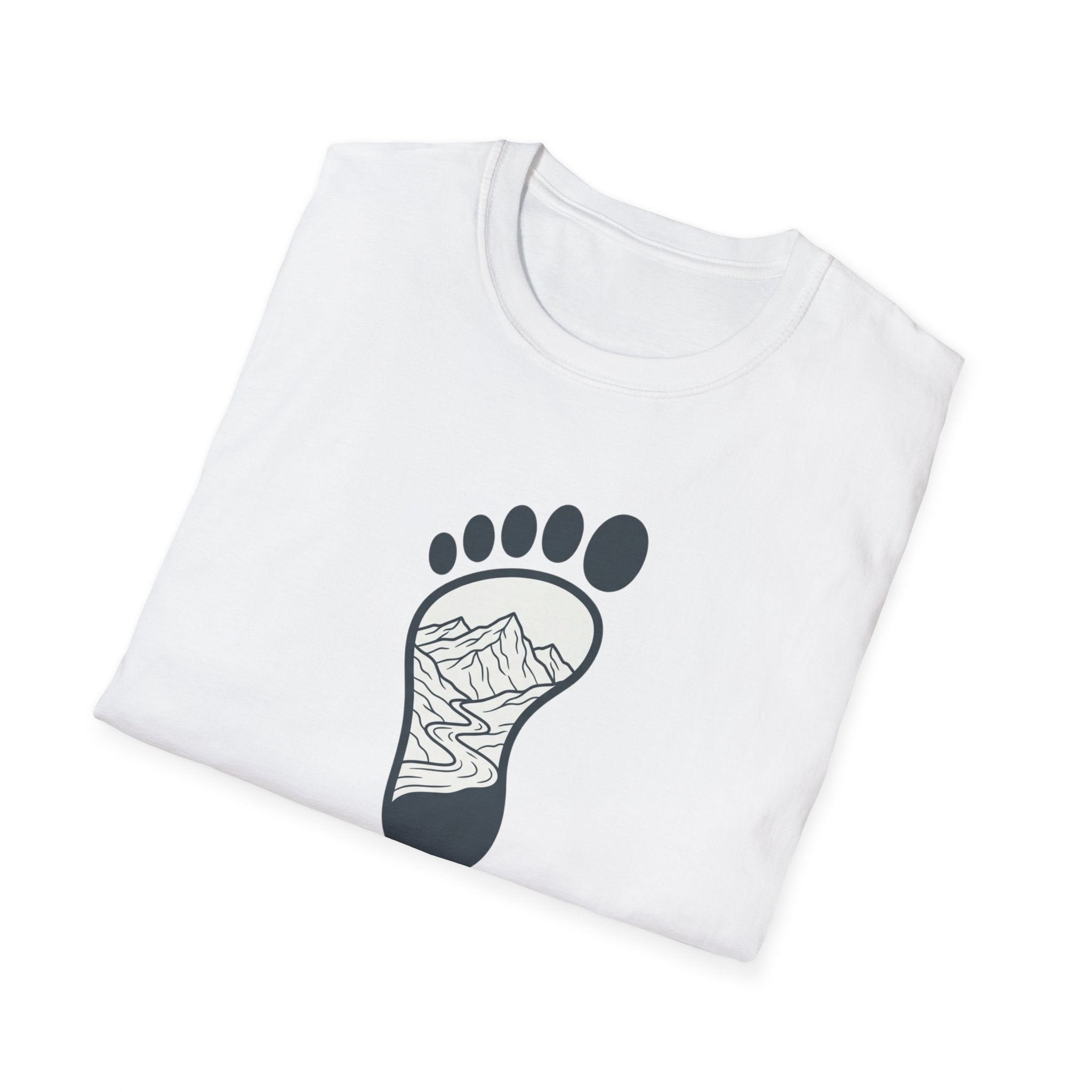 Leave No Trace footprint T-Shirt | Hiking mountain print